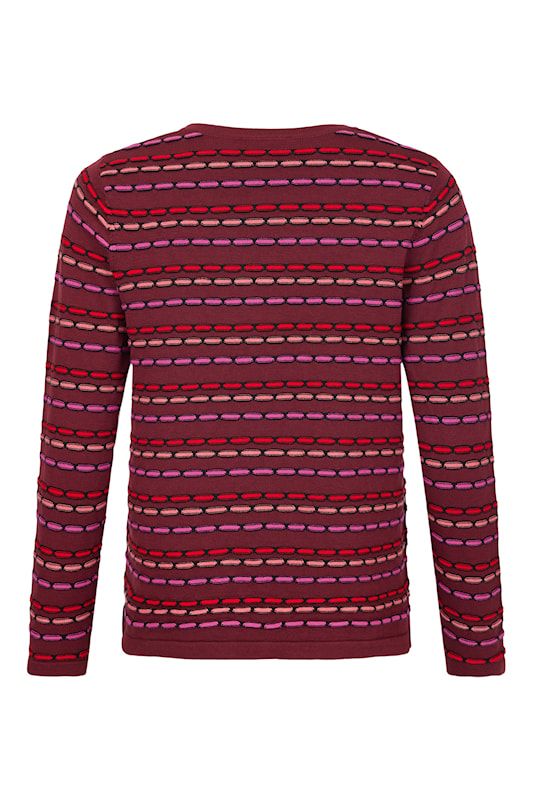 Stickad tröja i fint mönster